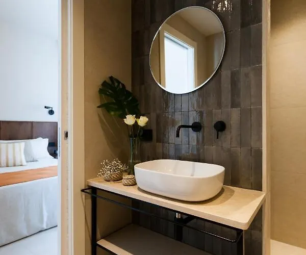 La Vista - Adults Only