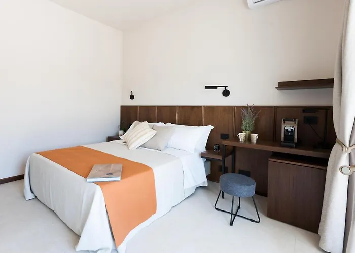 La Vista - Adults Only *