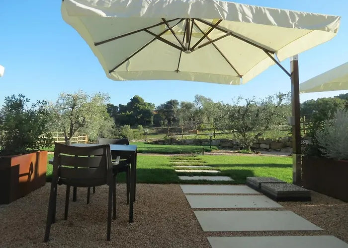 La Vista - Adults Only